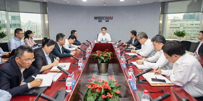 Man Shengang Conducts a Research Visit to Weichai Power's Shanghai Operation Center and R&D Center