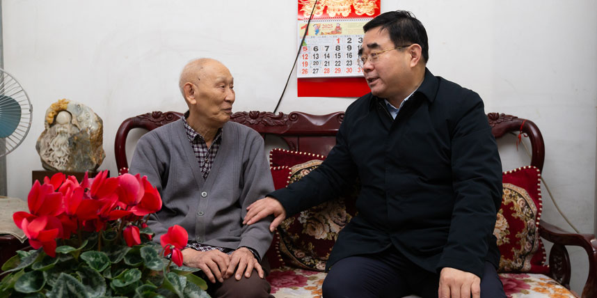 Man Shengang Visits Shandong Heavy Industry Group Veteran Leaders and Workers in Distress